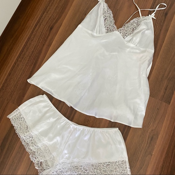 NEW VICTORIAS SECRET CAMI SET WHITE LACE Bridal - Picture 2 of 13